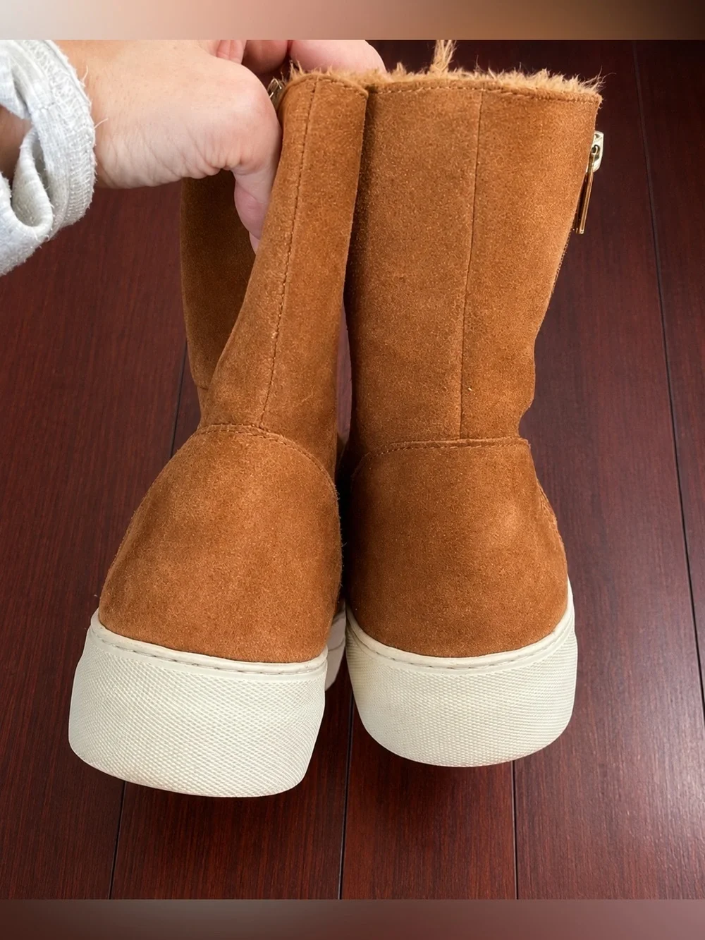 J/Slides NYC Tan Suede Leather Faux Fur Platform Sneaker Boots 6.5